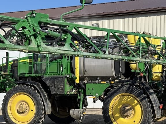 Image of John Deere 410R equipment image 2