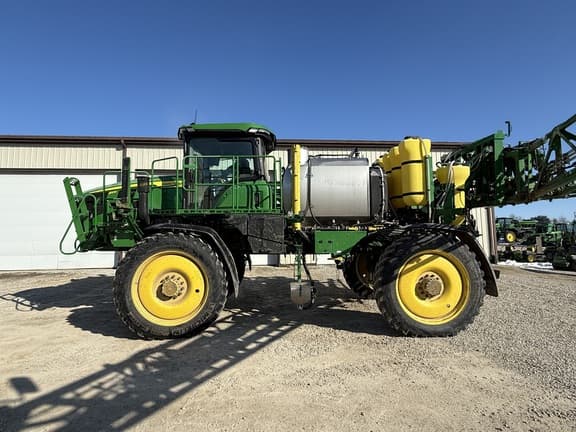 Image of John Deere 410R equipment image 1