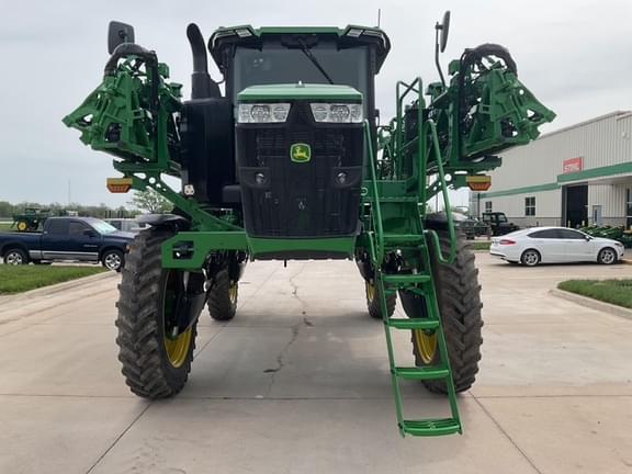 Image of John Deere 410R equipment image 2