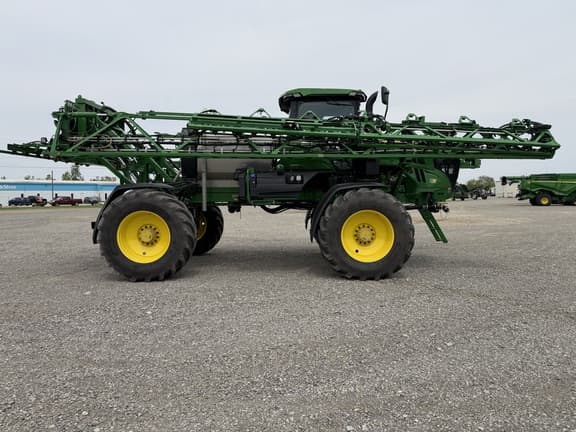 Image of John Deere 410R equipment image 1