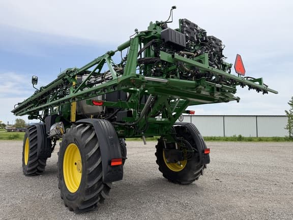 Image of John Deere 410R equipment image 4