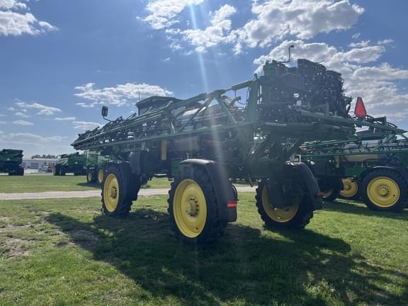 Image of John Deere 410R equipment image 4