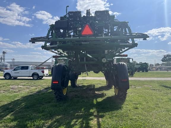 Image of John Deere 410R equipment image 3