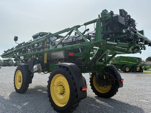 Image of John Deere 410R equipment image 4