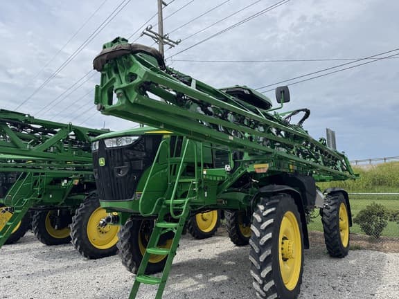 Image of John Deere 410R equipment image 3