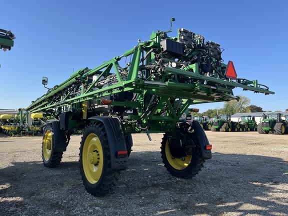 Image of John Deere 410R equipment image 3