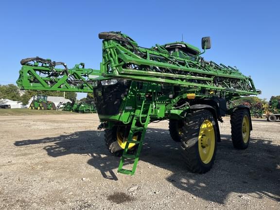 Image of John Deere 410R equipment image 2