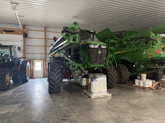 Image of John Deere 412R equipment image 1