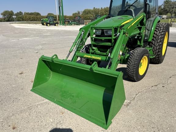 Image of John Deere 440R equipment image 1