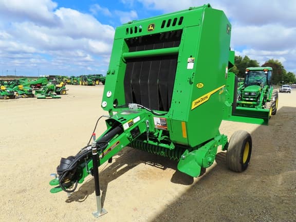 Image of John Deere 451E equipment image 4