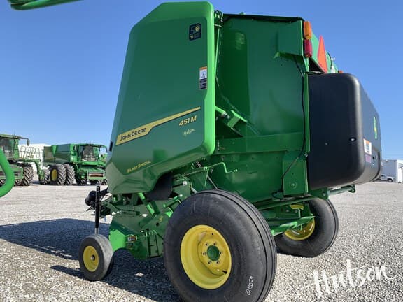 Image of John Deere 451M equipment image 3