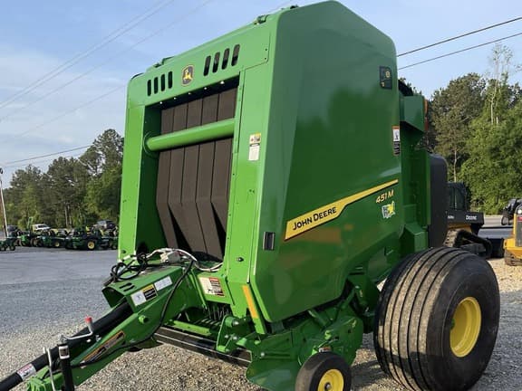 Image of John Deere 451M equipment image 1