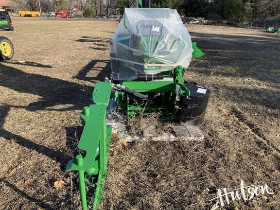 Image of John Deere 485A equipment image 3