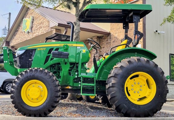 2025 John Deere 5050E Equipment Image0
