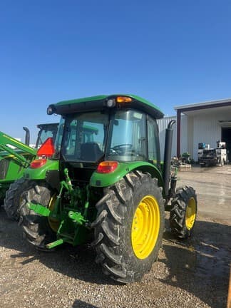 Image of John Deere 5060E equipment image 3