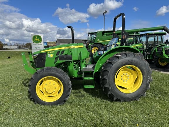 Image of John Deere 5060E Primary image