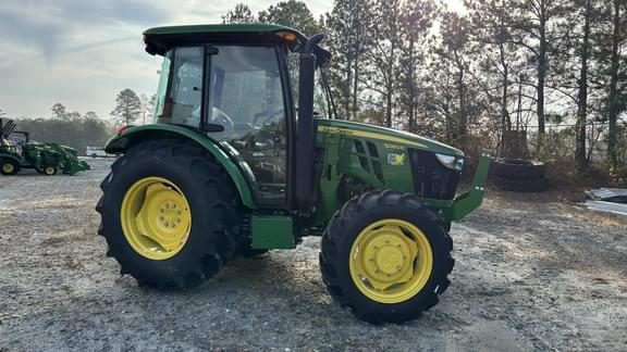 Image of John Deere 5060E Primary image
