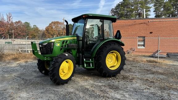 Image of John Deere 5060E equipment image 3