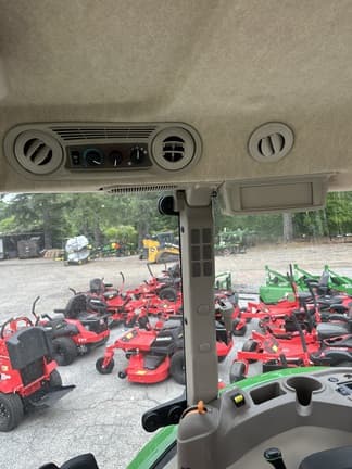 Image of John Deere 5060E equipment image 1