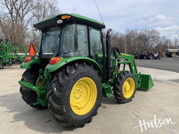 Image of John Deere 5067E equipment image 3
