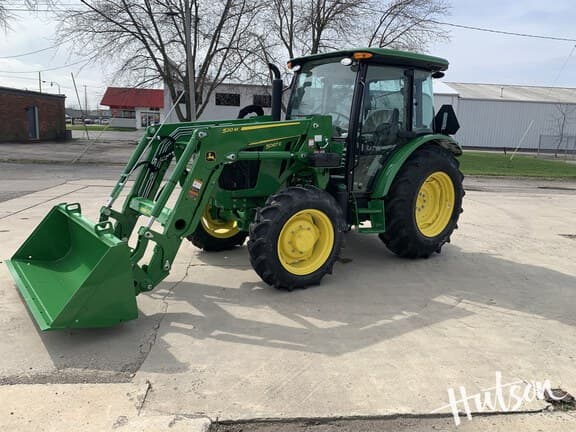 Image of John Deere 5067E equipment image 1