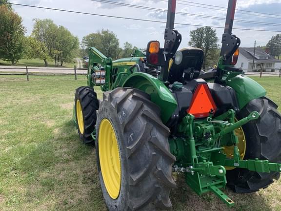 Image of John Deere 5067E equipment image 4