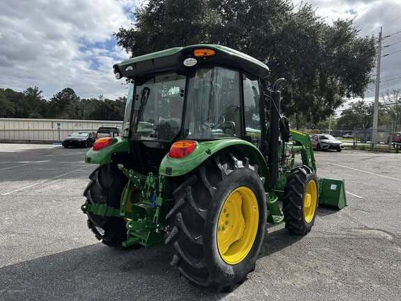 Image of John Deere 5067E equipment image 3