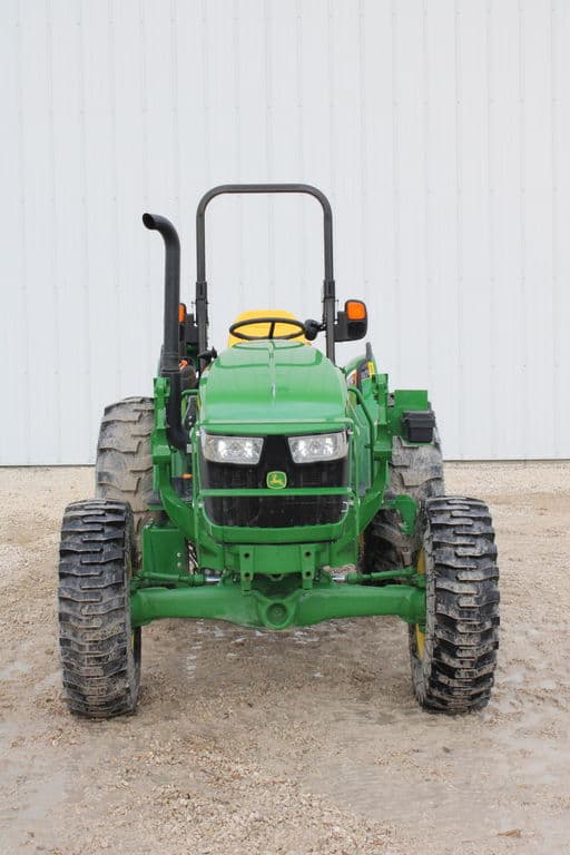 Image of John Deere 5067E equipment image 2