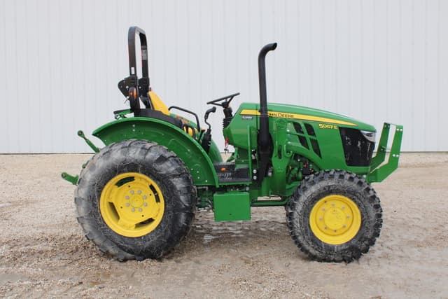 Image of John Deere 5067E equipment image 1