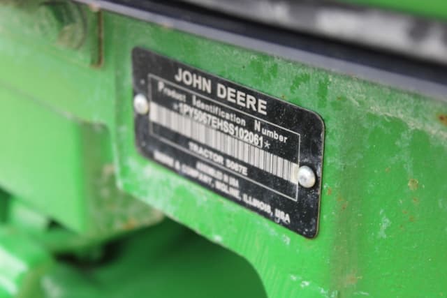 Image of John Deere 5067E equipment image 4