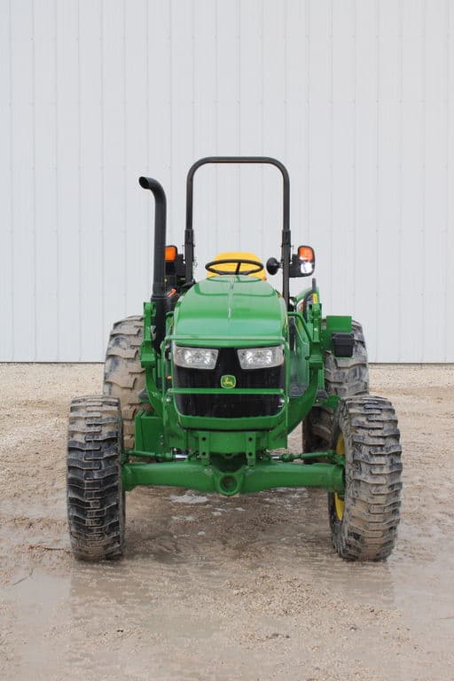Image of John Deere 5067E equipment image 2
