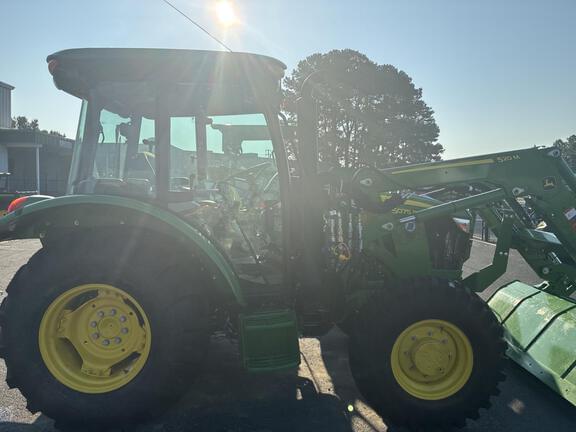 Image of John Deere 5075E equipment image 3