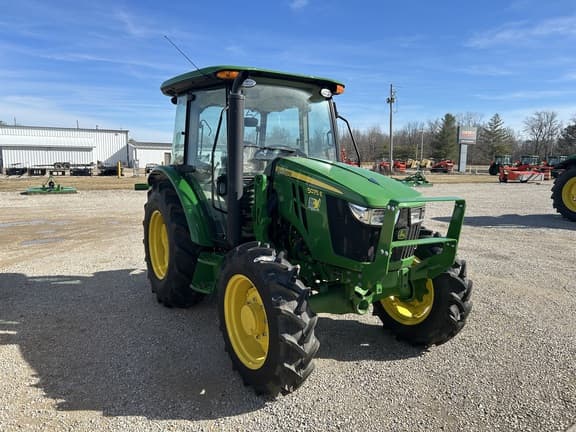 Image of John Deere 5075E equipment image 4