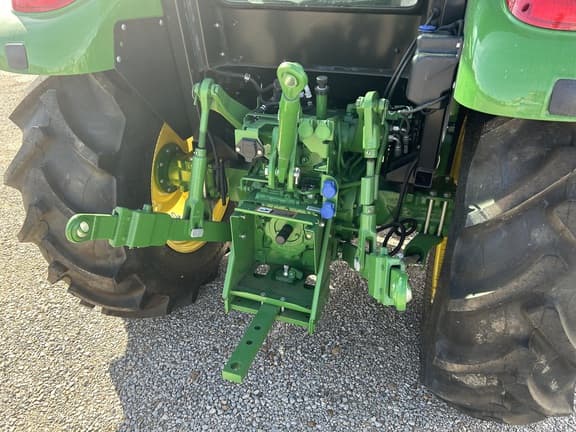 Image of John Deere 5075E equipment image 2