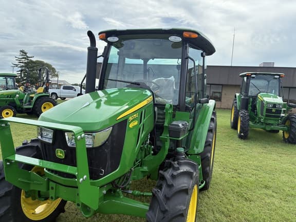 Image of John Deere 5075E Primary image