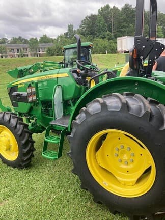 Image of John Deere 5075E equipment image 3