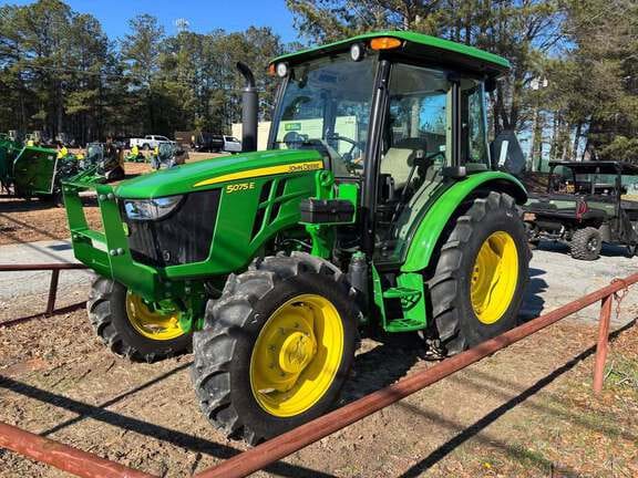 2025 John Deere 5075E Equipment Image0