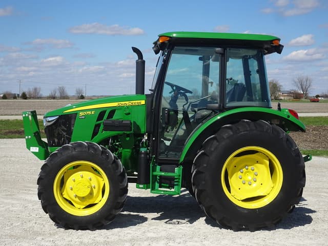 Image of John Deere 5075E equipment image 2