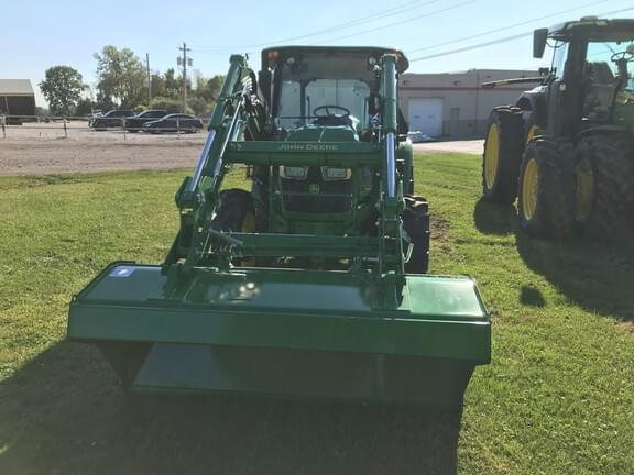 Image of John Deere 5075E equipment image 1