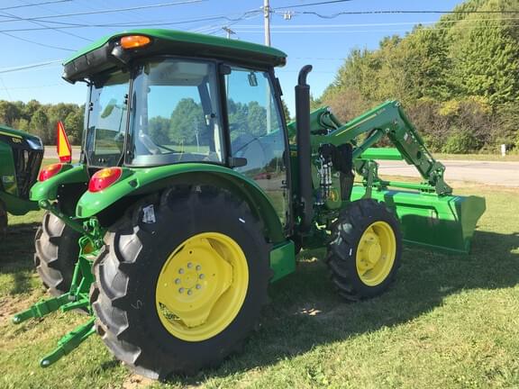 Image of John Deere 5075E equipment image 4