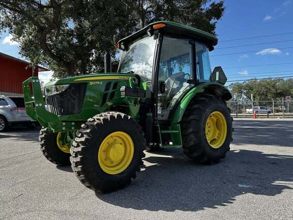 Image of John Deere 5075E equipment image 2