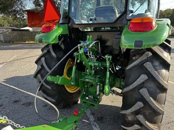 Image of John Deere 5090E equipment image 3
