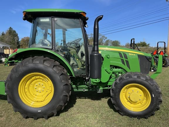 Image of John Deere 5090E equipment image 4