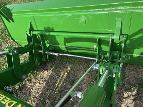 Image of John Deere 5090E equipment image 1