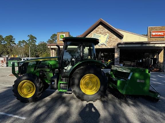 Image of John Deere 5090E equipment image 4