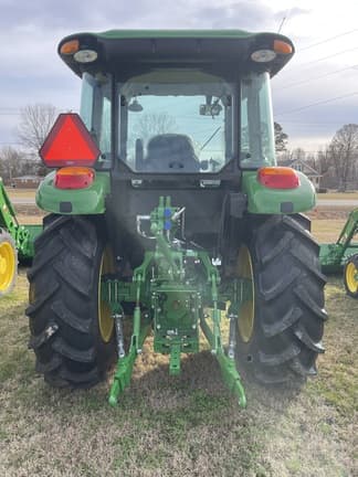 Image of John Deere 5090E equipment image 4
