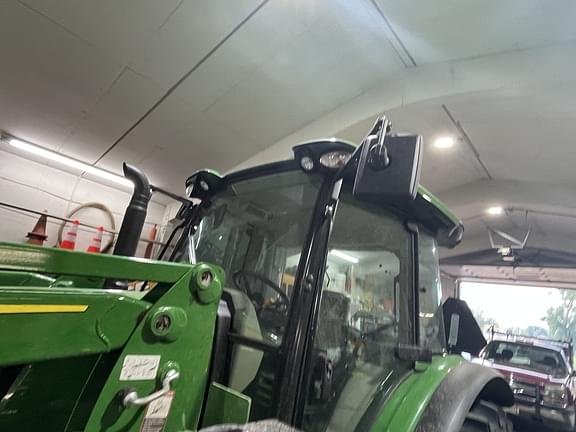 Image of John Deere 5095M equipment image 2
