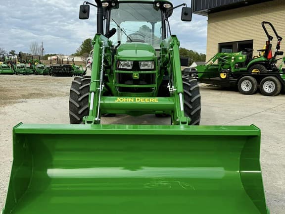Image of John Deere 5095M equipment image 2
