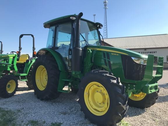 Image of John Deere 5095M equipment image 1