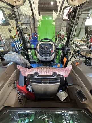 Image of John Deere 5105M equipment image 2